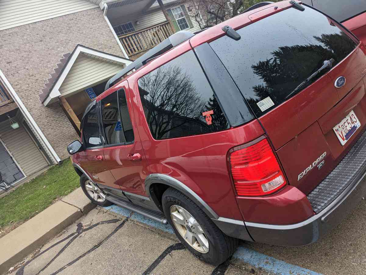 2005 Ford Explorer XLT 4X4 - Anderson, Indiana - FleaMarketBay
