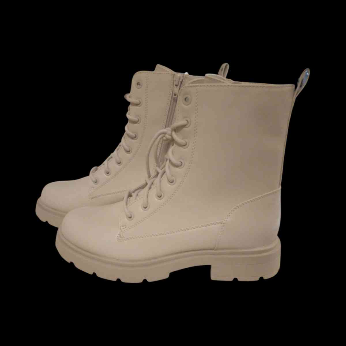 NoBo medium womens combat boots size 9 - Bowling Green, Ohio