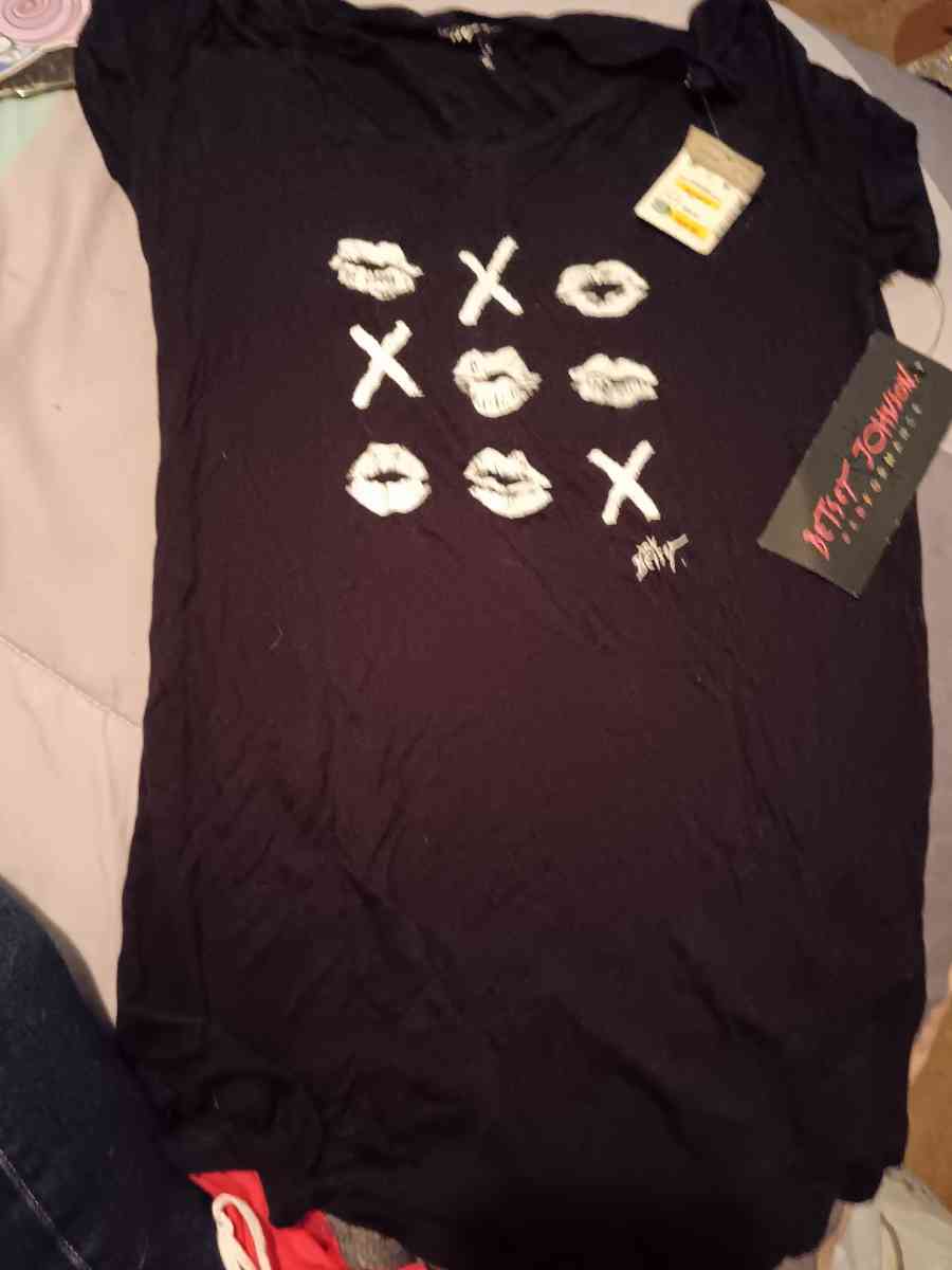 closet clean out 3 - Montgomery, Alabama - FleaMarketBay