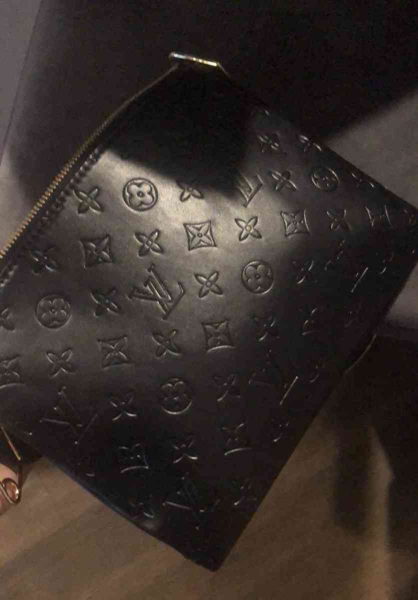 LV Design crossbody bag for women - Antioch, Tennessee - FleaMarketBay