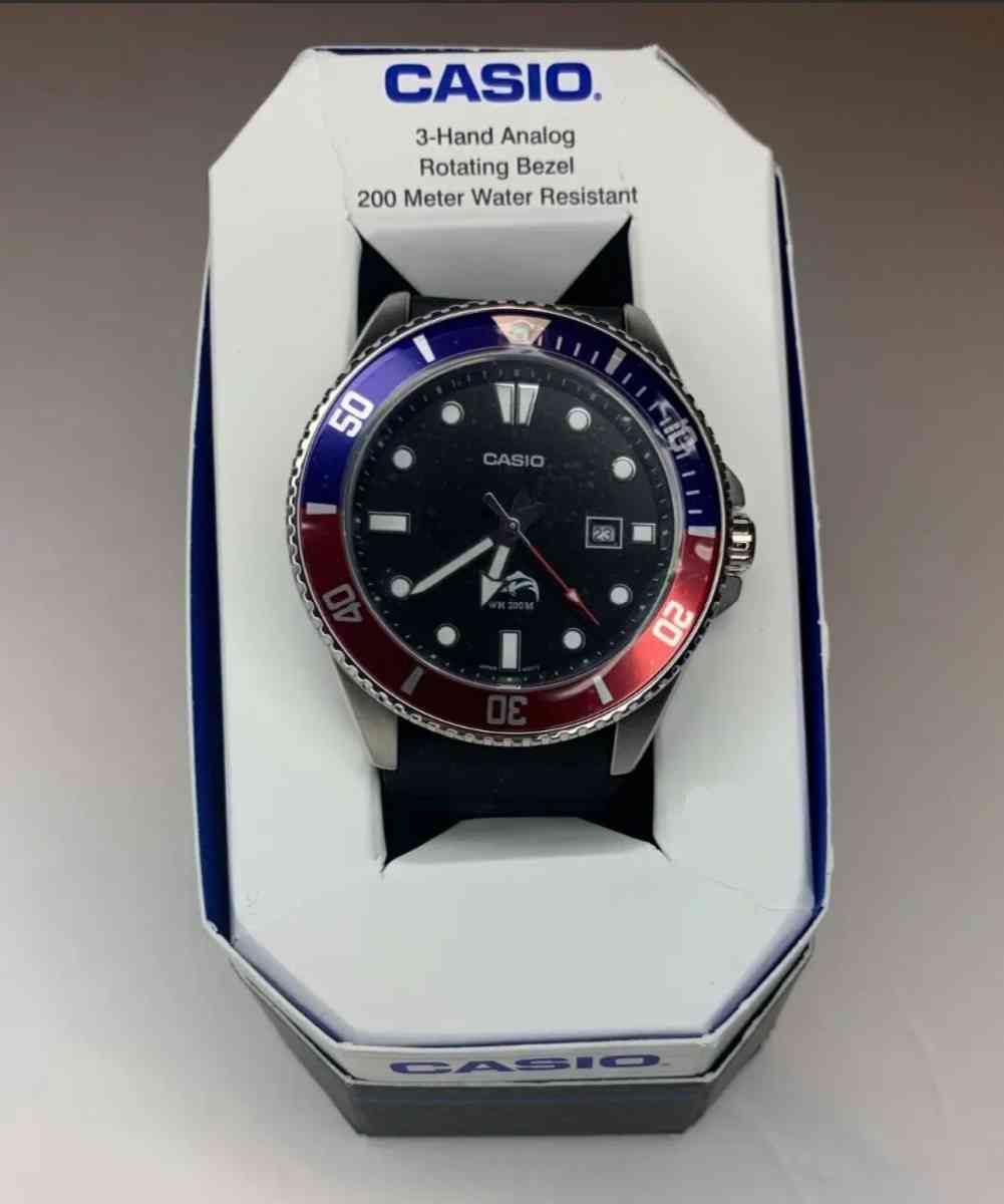 Mens Casio Watch 200 Meter Red and Blue Rotating Bezel - Lorain, Ohio - FleaMarketBay