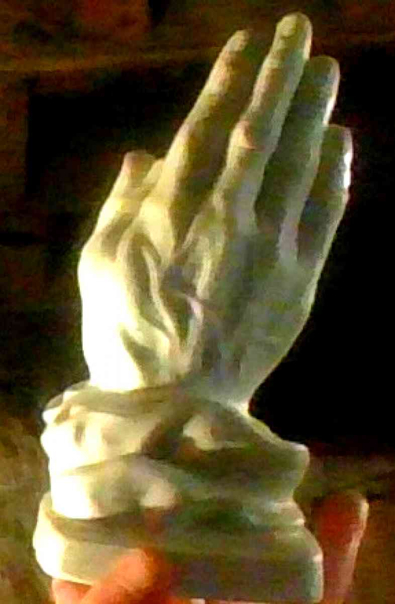 Ceramic Praying Hands that can be lite up - Alliance, Ohio