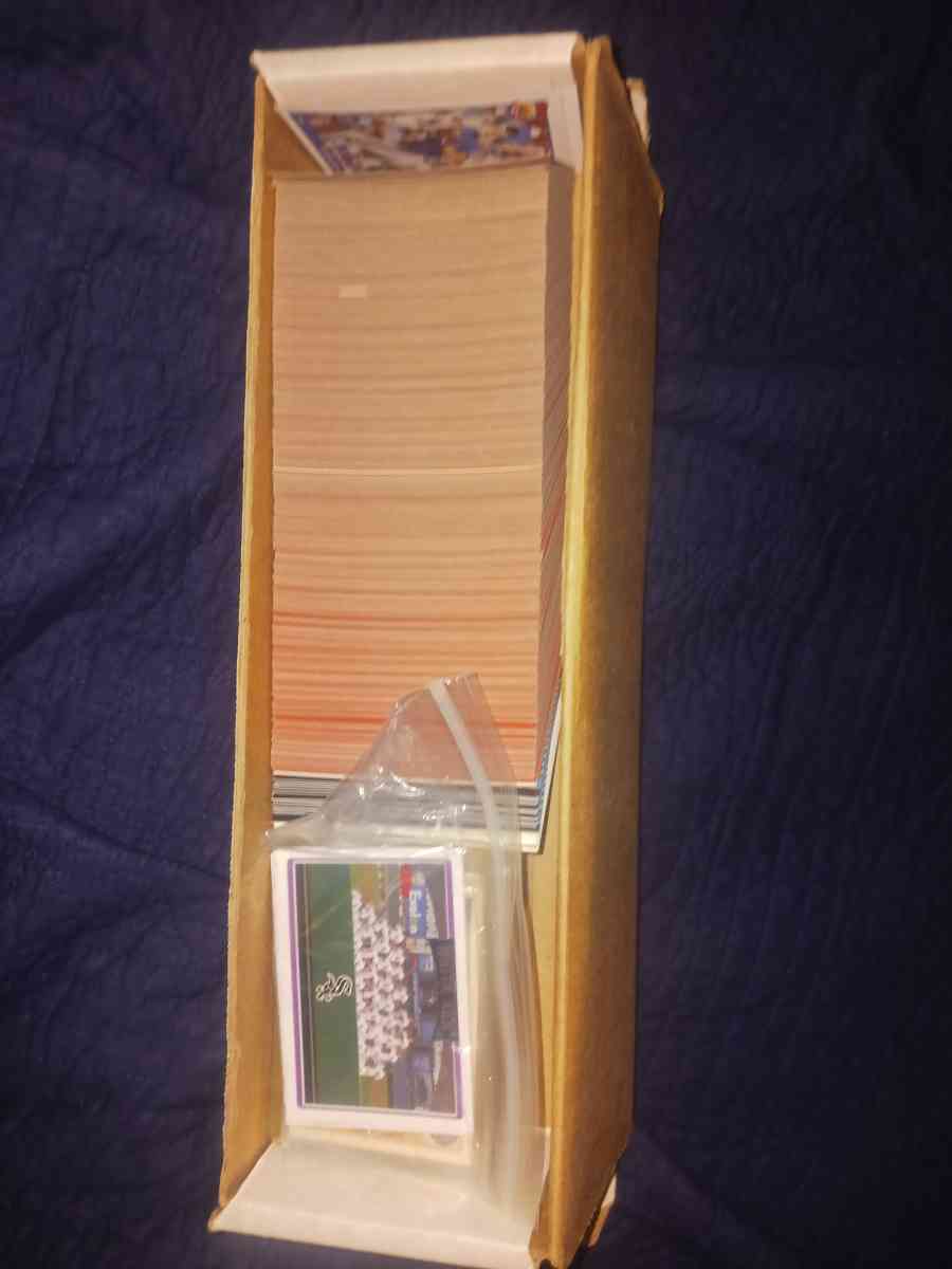 Baseball Football and Basketball cards - Big Bear City, California - FleaMarketBay