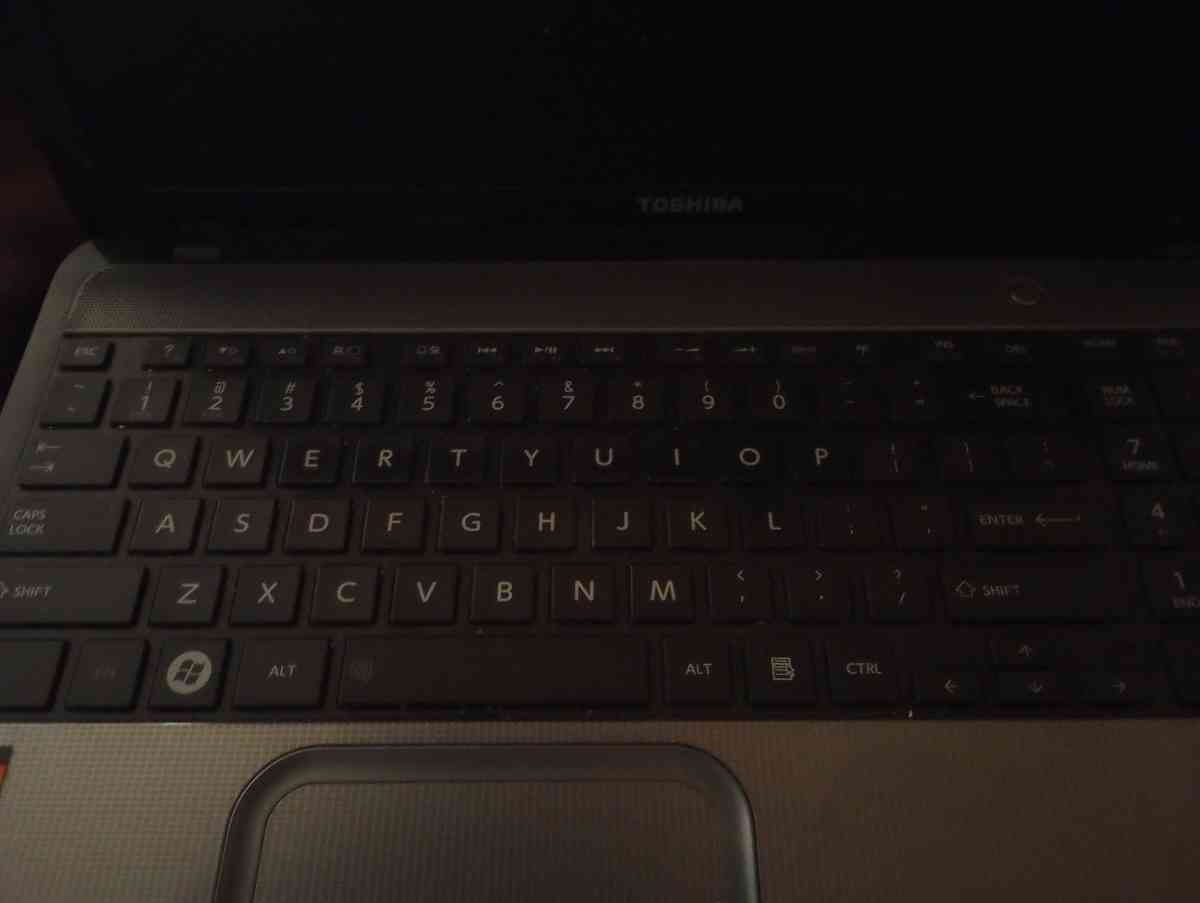 Toshiba Satellite L855DS5220 - Fort Worth, Texas - FleaMarketBay