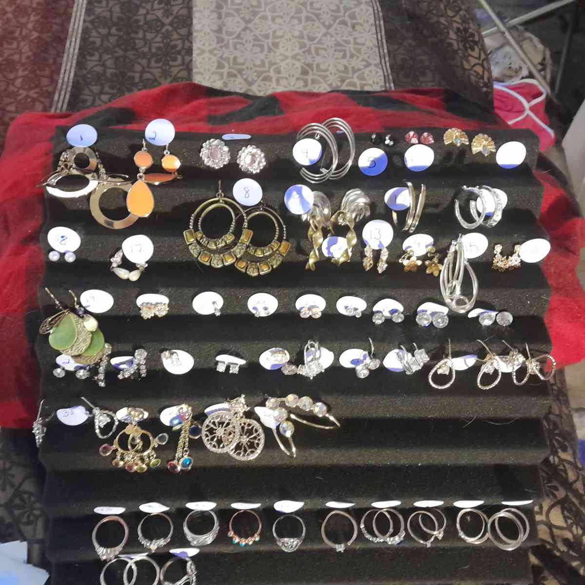 ooohhh something Shiney mustgoasap ask for prices - Pueblo, Colorado - FleaMarketBay