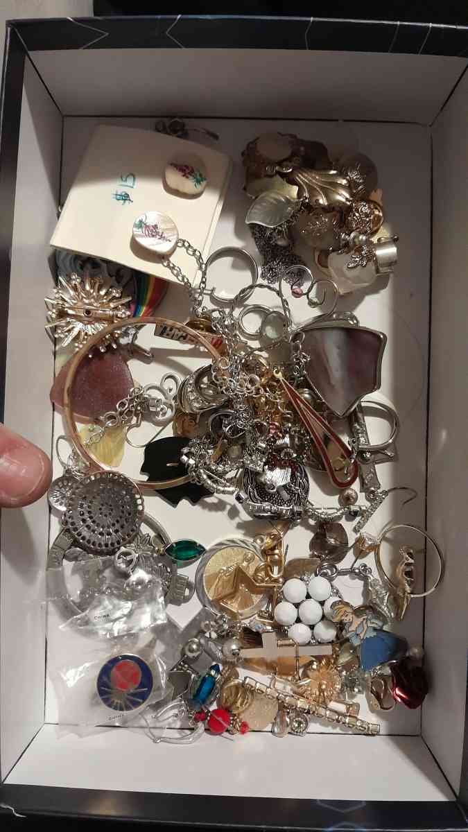 random jewelery - Pueblo, Colorado