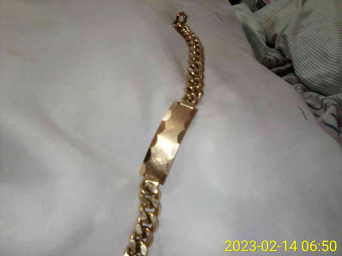 14k yellow gold cuban link Id bracelet - Cross City, Florida - FleaMarketBay
