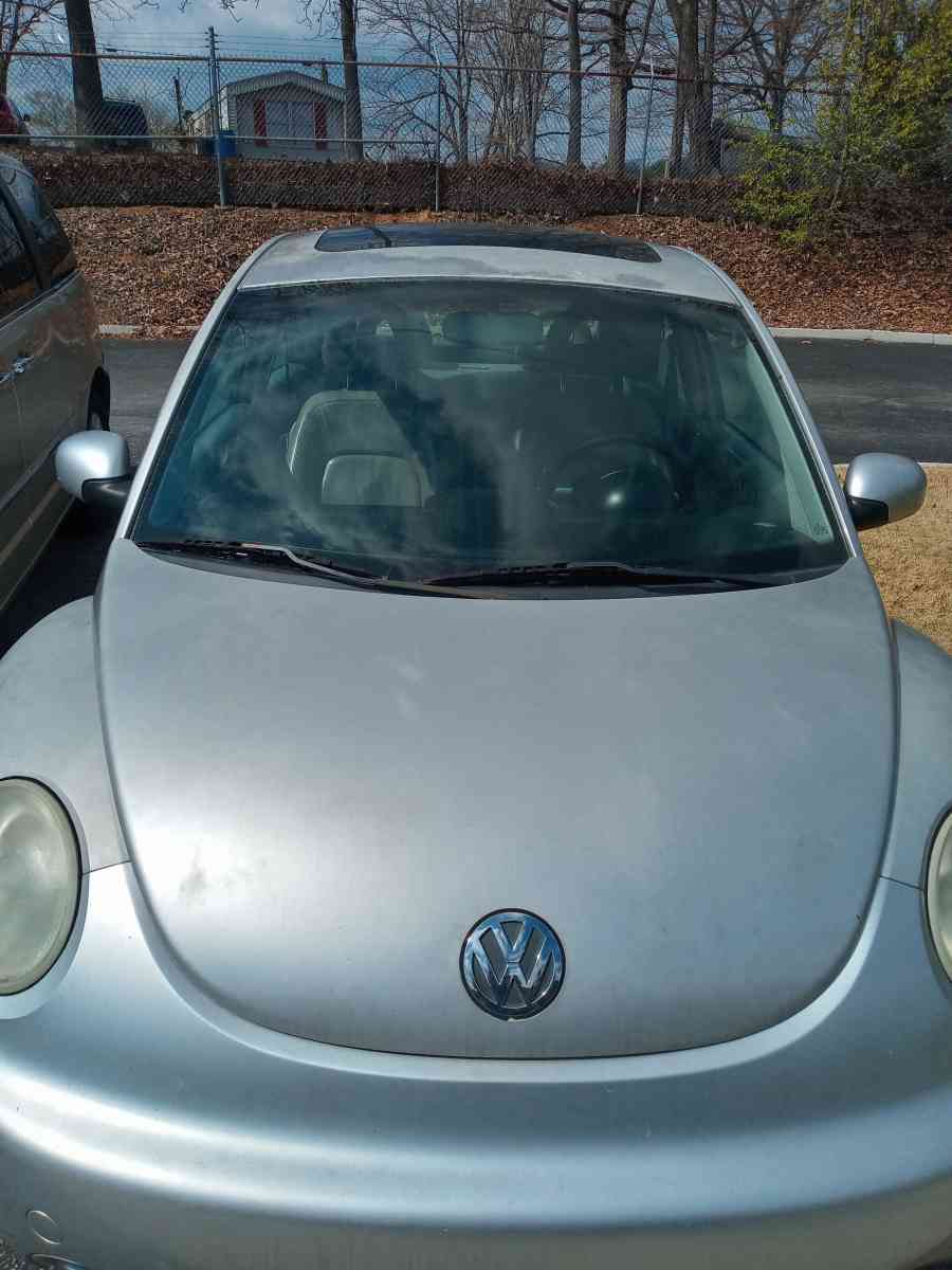 Volkswagen silver 125000 miles runs good drives good - Alicia, Arkansas