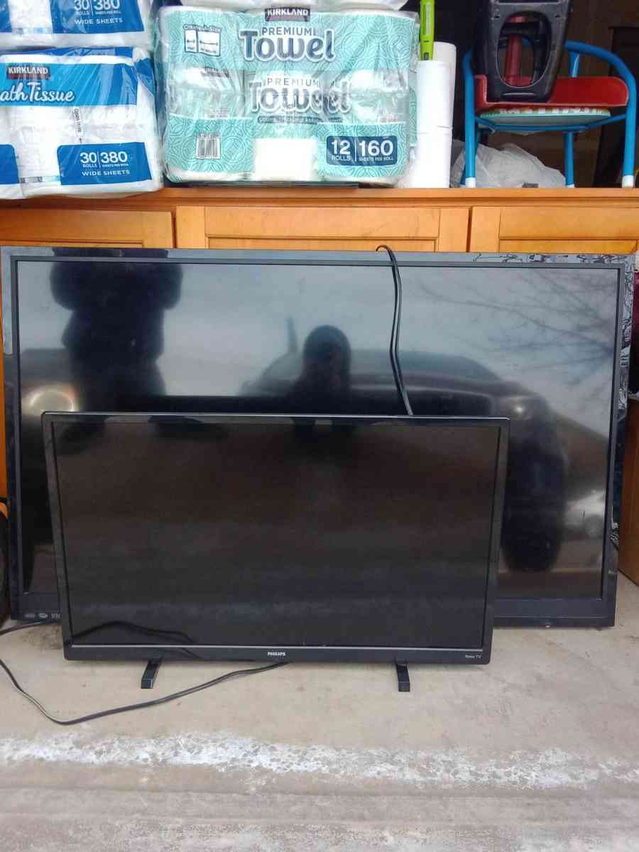 Phillips ROKU and VIZIO smart TV - Fresno, California