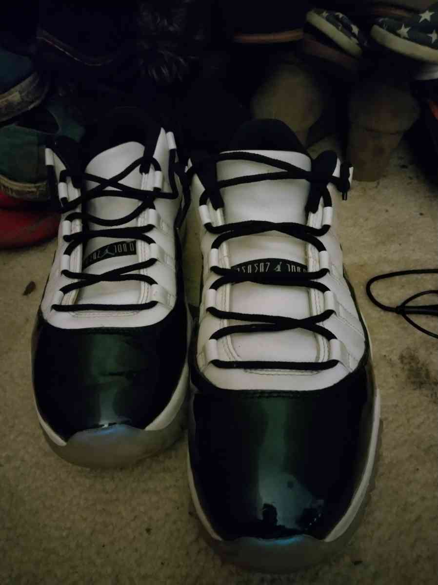 jordans - San Joaquin, California - FleaMarketBay