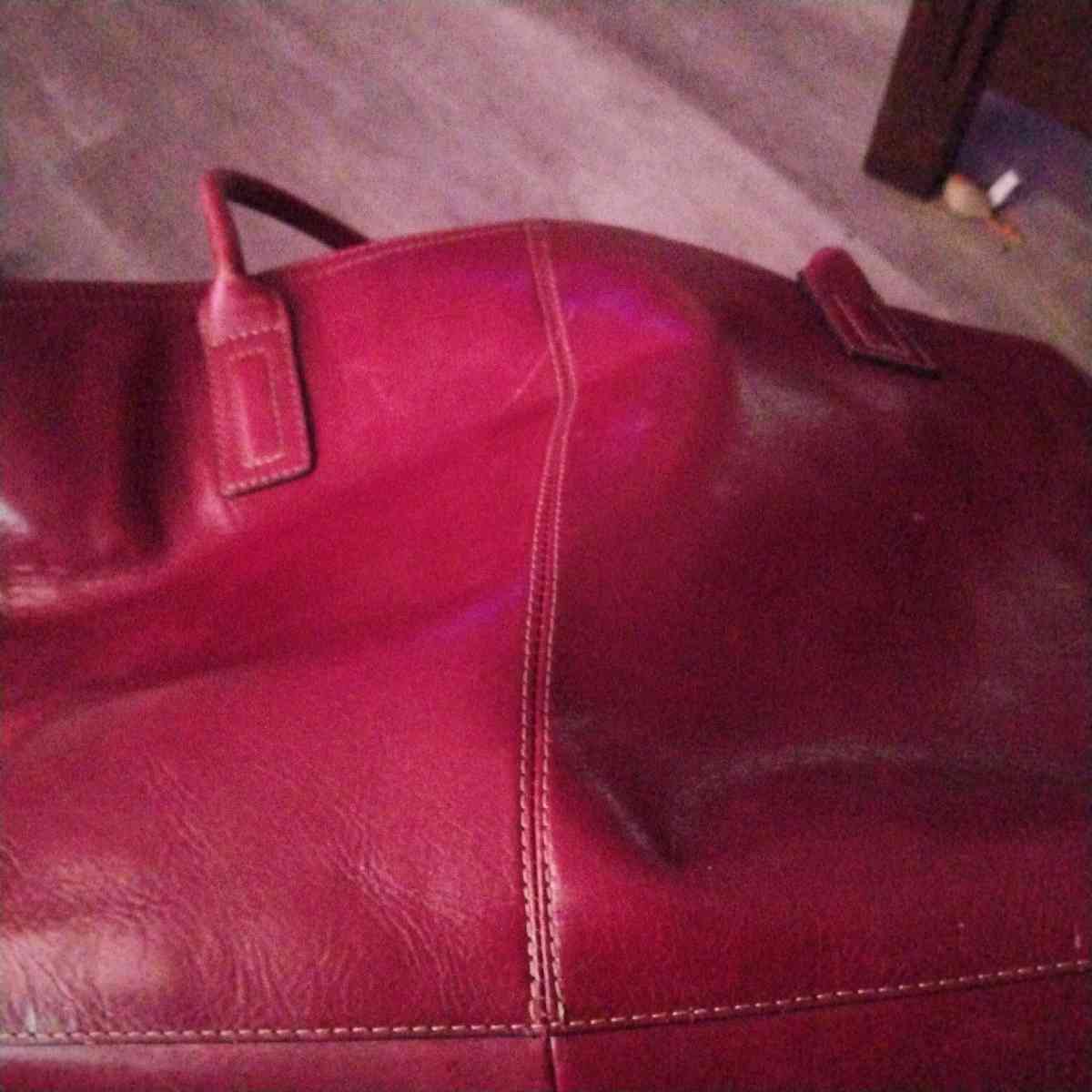 fossil genuine leather burgundy hand bag - Danville, Kentucky - FleaMarketBay