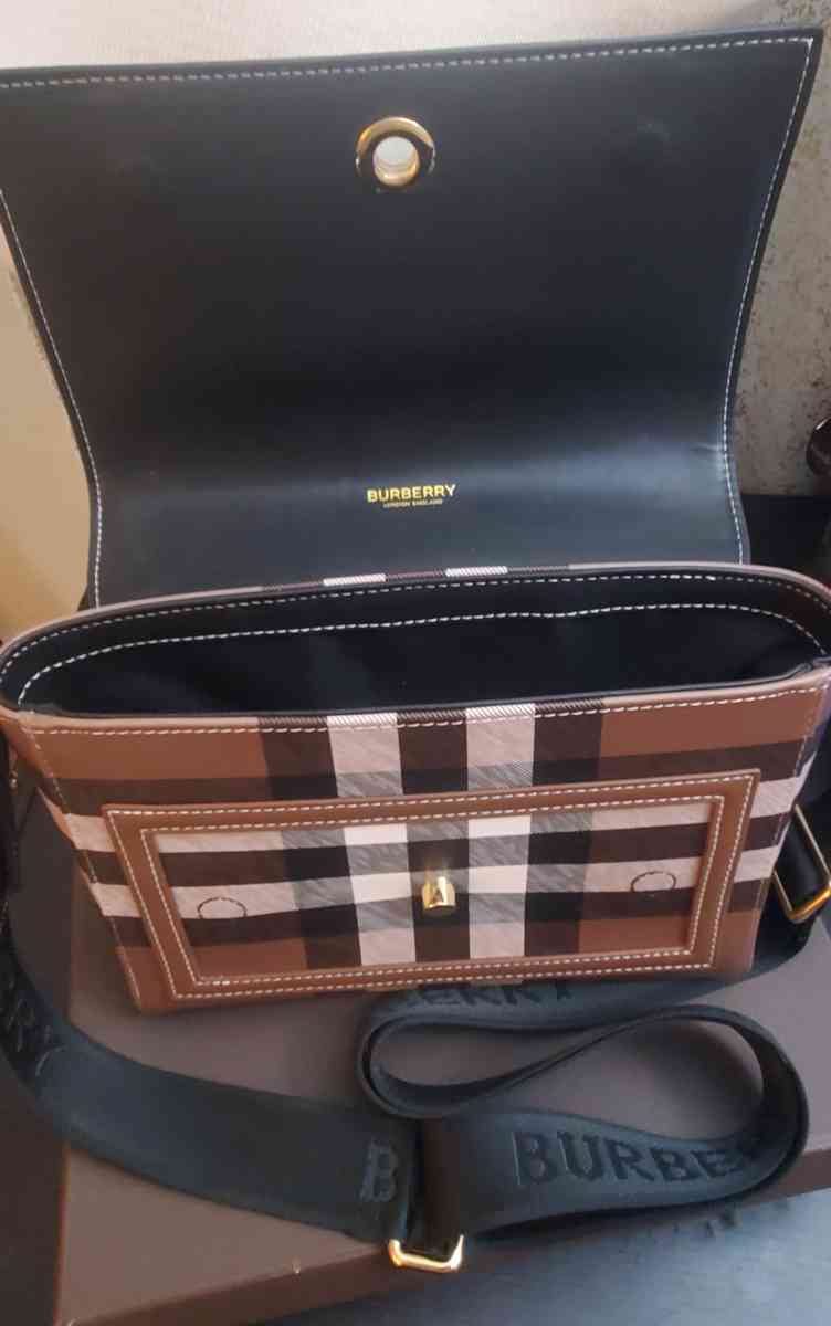 Note Bag crossbody - Mission Viejo, California - FleaMarketBay