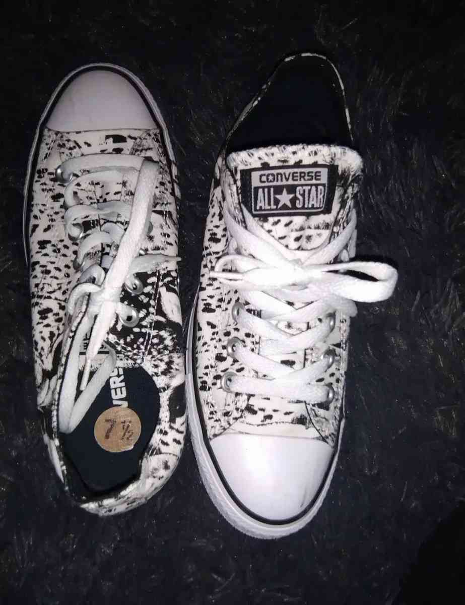 all star converse shoes size 7 and a half - Anaheim, California - FleaMarketBay