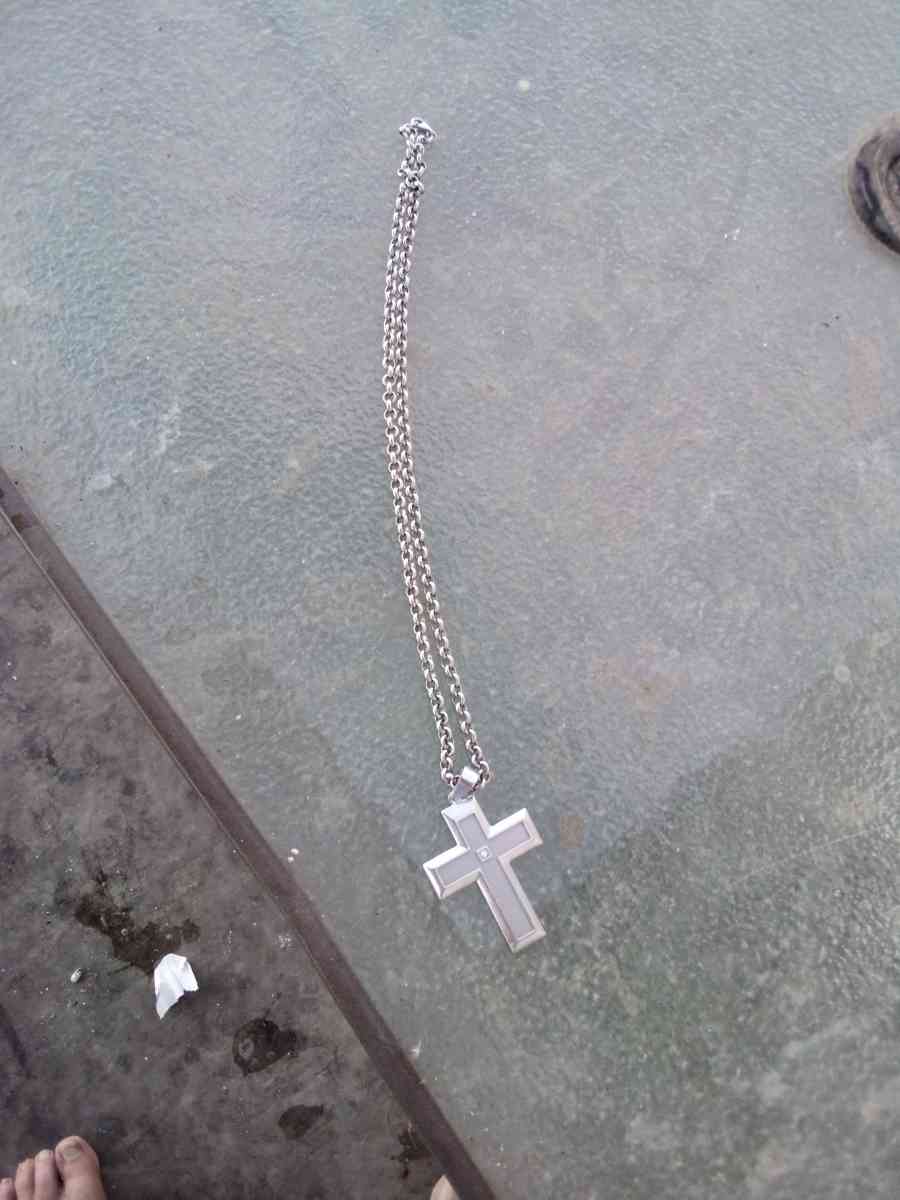 sterling silver necklace with a cross and a diamond in the m - San Angelo, Texas - FleaMarketBay