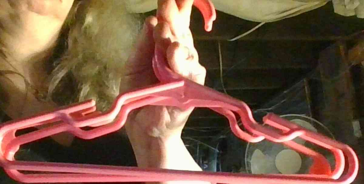 Pink childs hangers 14 teen in total - Alliance, Ohio