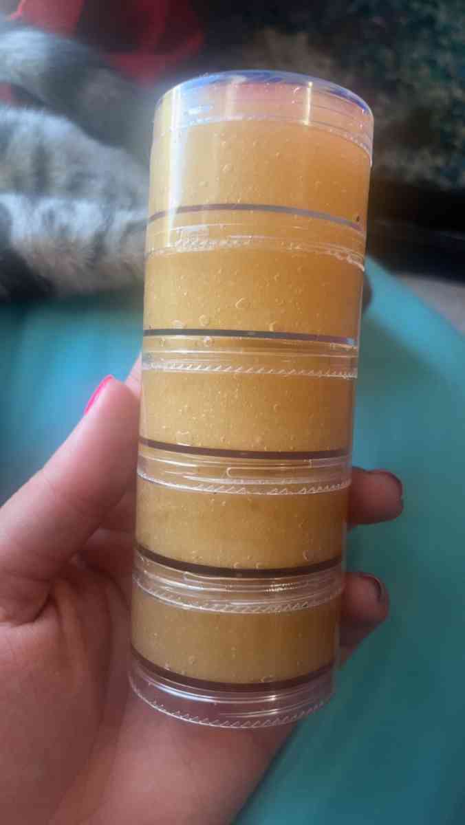 lip scrub - Fairview, Missouri - FleaMarketBay