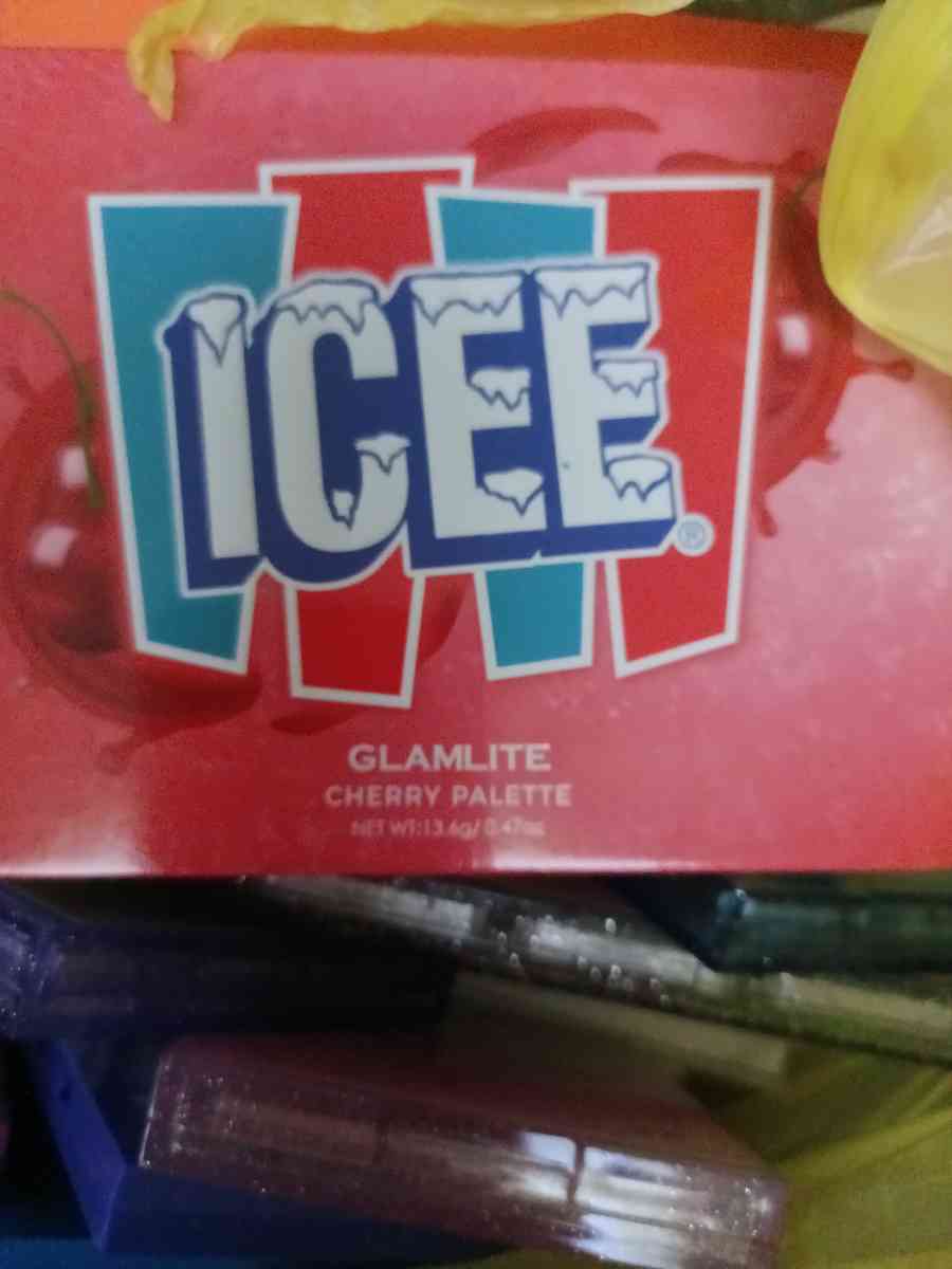 bag of makeup glamlite morphe bh cosmetics and etc - Lumber Bridge, North Carolina