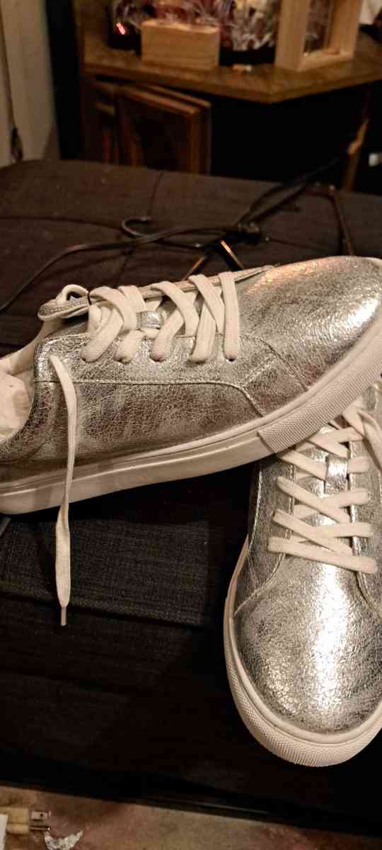 silver shoes by the drop - Fort Worth, Texas