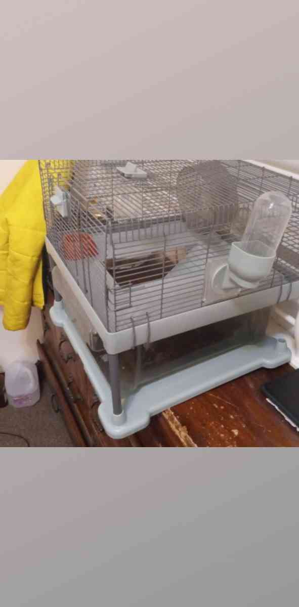 hamster cage - Milwaukee, Wisconsin - FleaMarketBay