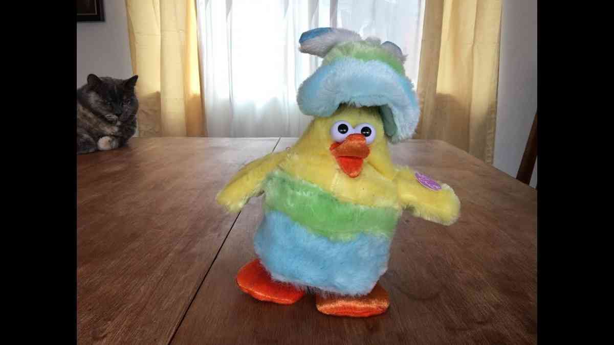 toy chicken dance - Adelanto, California - FleaMarketBay