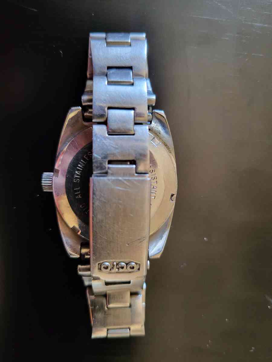 Octo 25 jewel watch - Fort Wayne, Indiana - FleaMarketBay