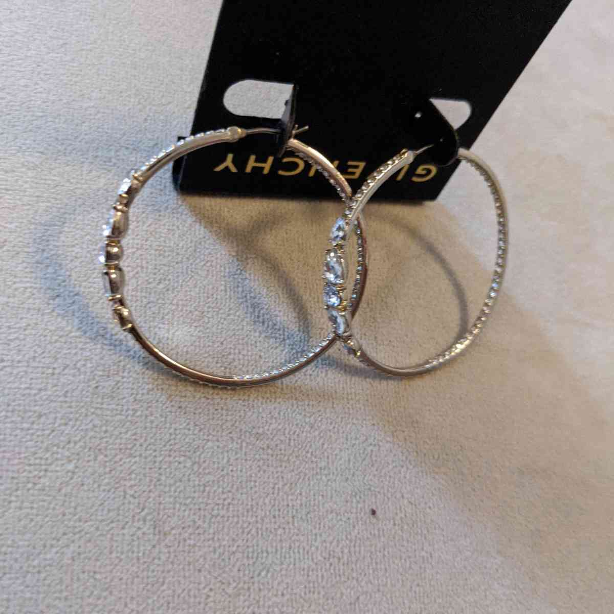 N WT Givenchy Earrings - New Castle, Delaware