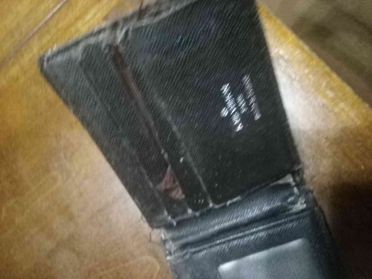used LV WALLET - Monroeville, Pennsylvania - FleaMarketBay