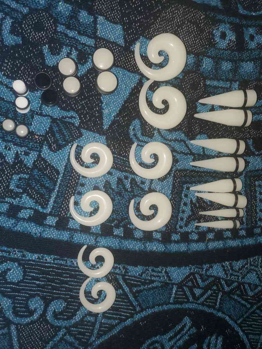 Gauges assorted - Lyman, Utah