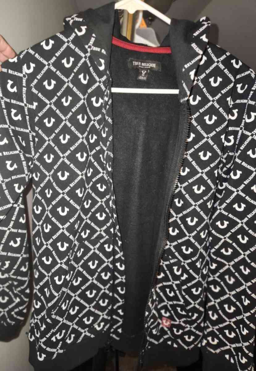 True Religion zip up hoodie - Wilmington, Delaware - FleaMarketBay