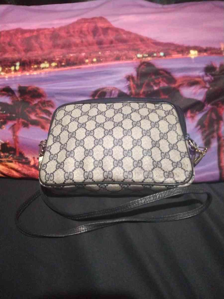 VINTAGE NAVY GUCCI SHOULDER BAG - Belen, New Mexico