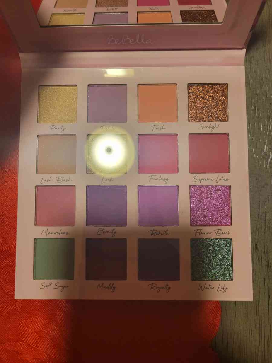 lotus love make up pallete - East Boston, Massachusetts - FleaMarketBay