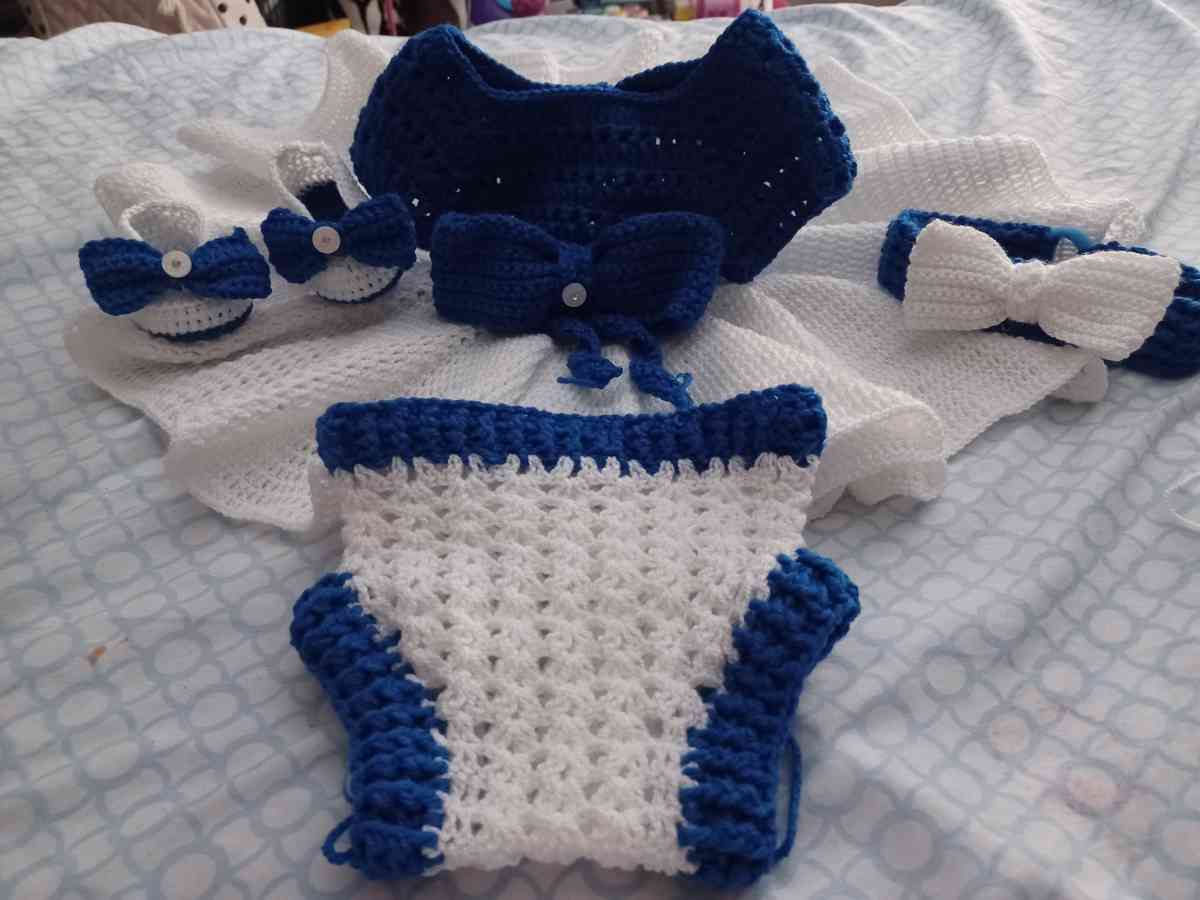traje tejido a crochet de bebe de 0 a 3 meses - Carteret, New Jersey