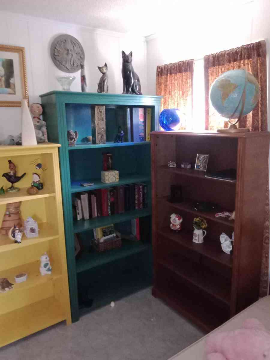 Wooden Bookshelf - Dallas, North Carolina - FleaMarketBay