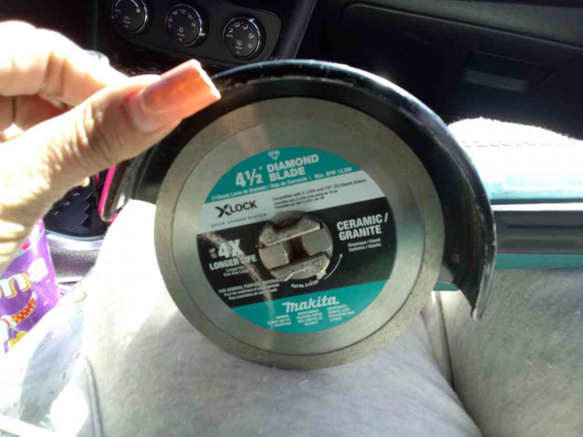 Makita grinder - San Joaquin, California - FleaMarketBay