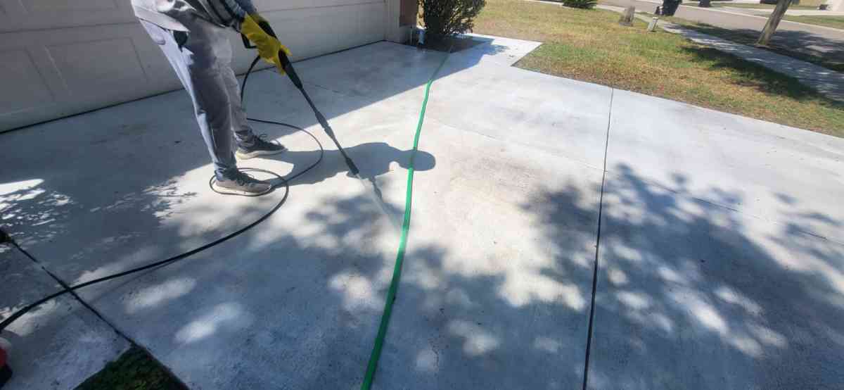Pressure washing Houses and Offices - Orlando, Florida - FleaMarketBay