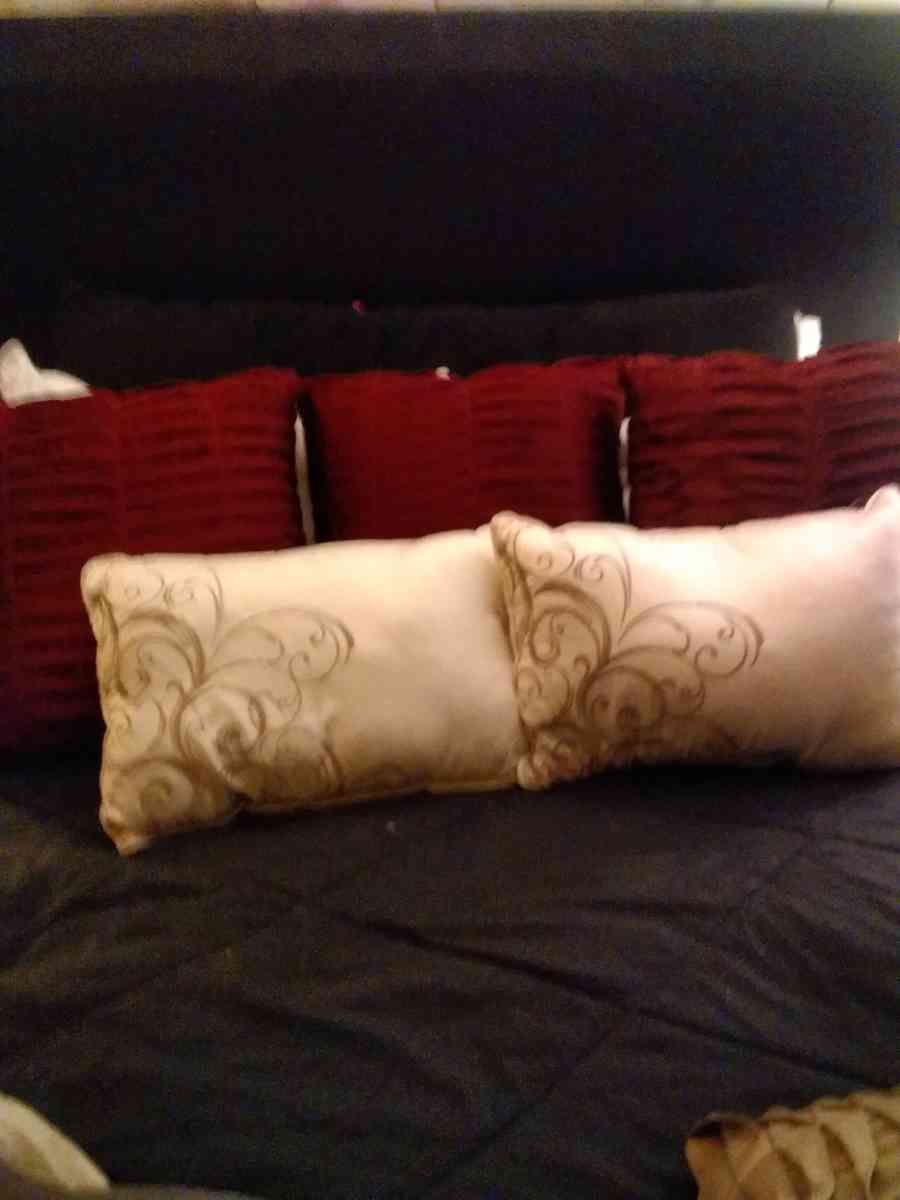 Sunham home fashions decorative pillowspillows - Achilles, Virginia - FleaMarketBay