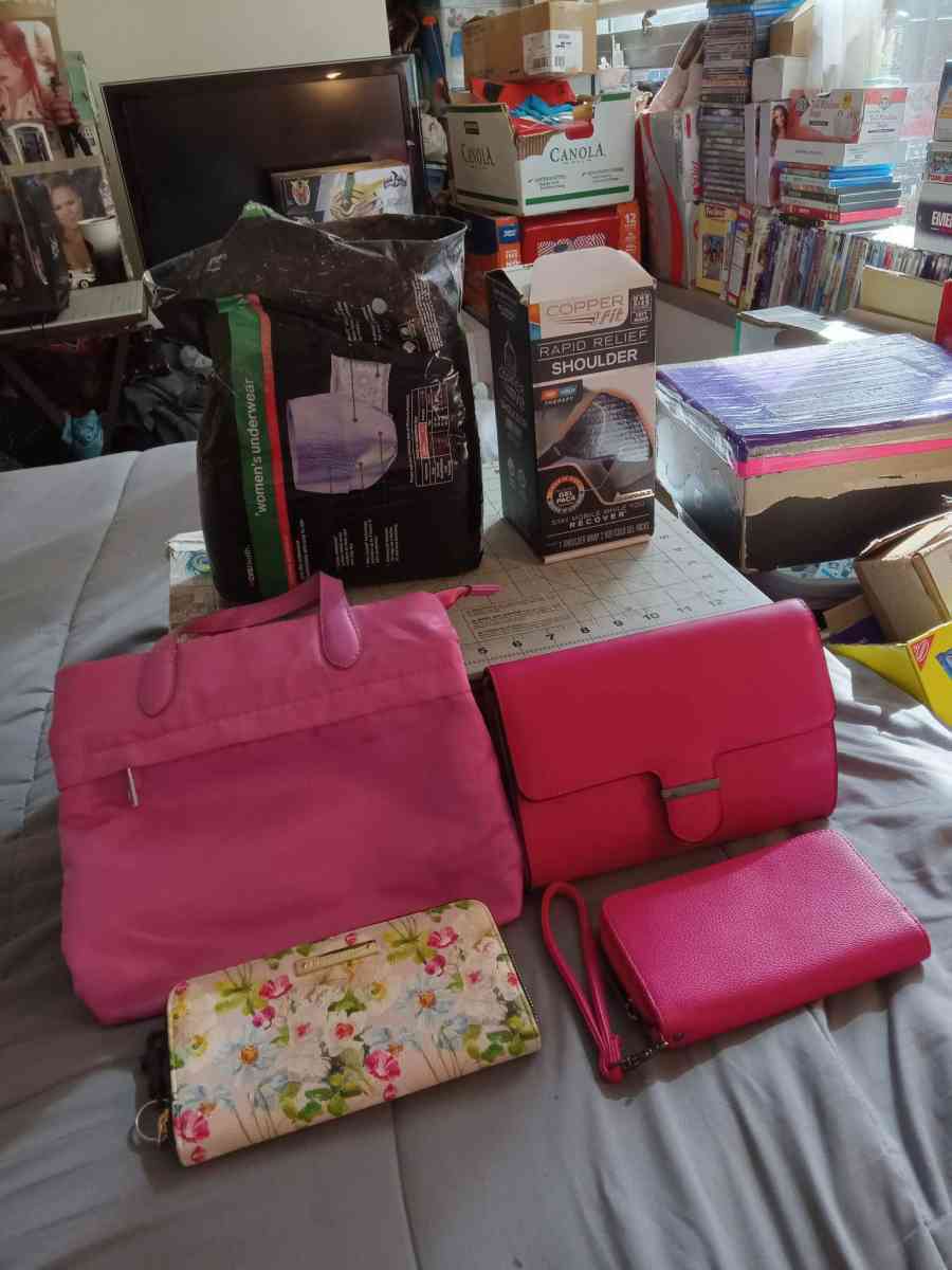 Womens Accessories - Los Angeles, California