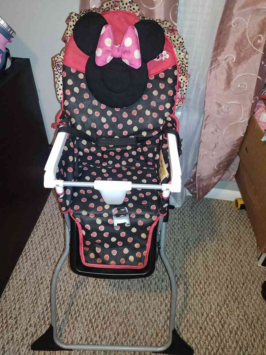 Minnie mouse high chair - San Antonio, Texas - FleaMarketBay