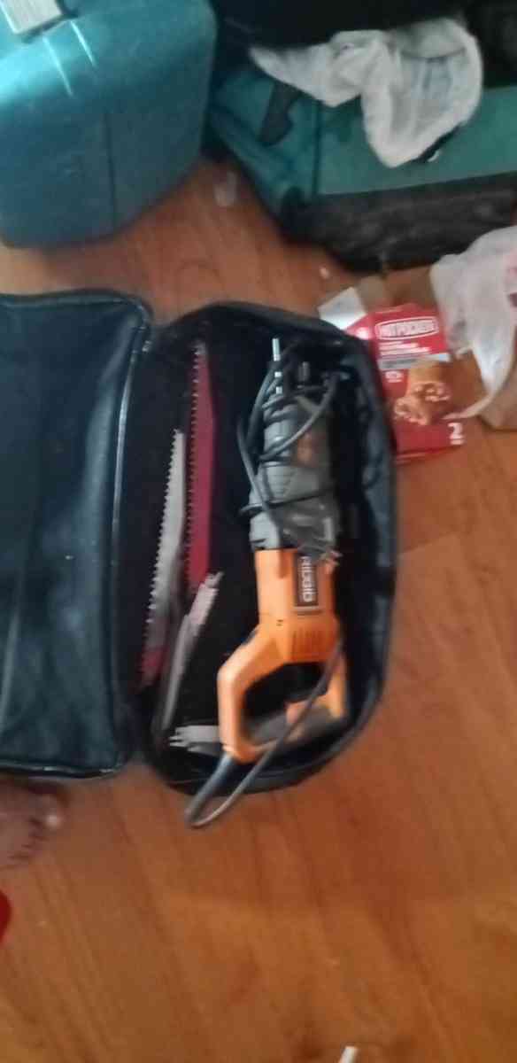 rigid skill saw Makita circular saw and bosh mini lazer