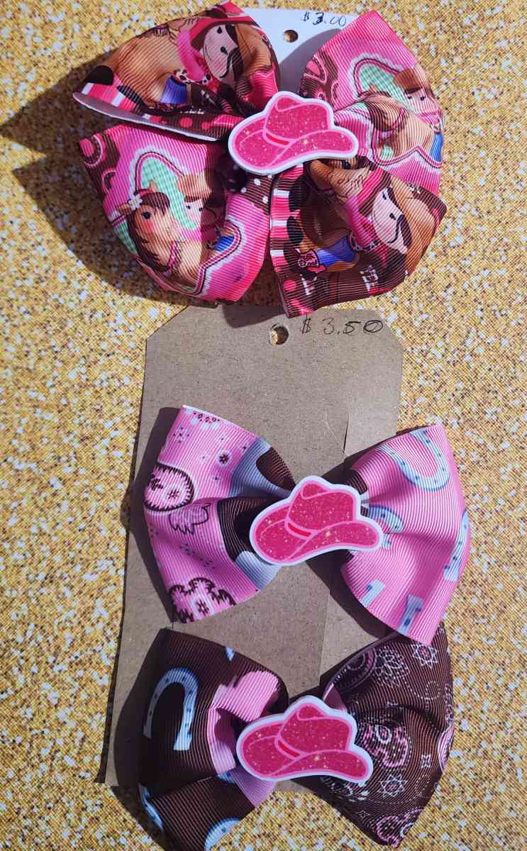 Hair Bows - Huntsville, Texas - FleaMarketBay