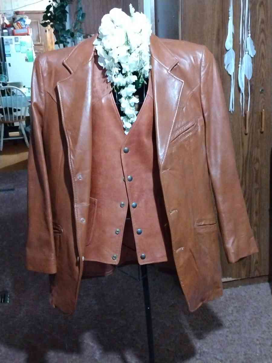 HIS AND HERS LEATHER VEST AND JACKET SET - Belen, New Mexico - FleaMarketBay