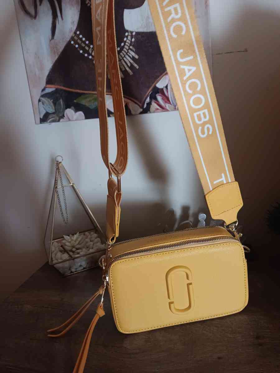 Jacobs mark crossbody - Buffalo, New York - FleaMarketBay