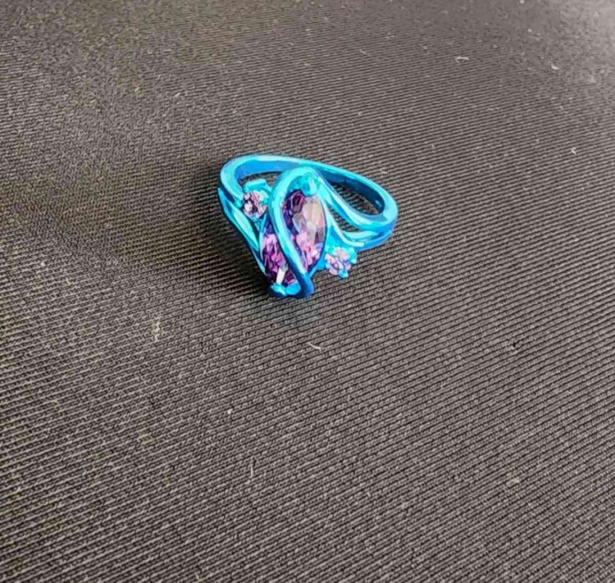 Blue Ring w Purple Stone - Anderson, South Carolina - FleaMarketBay