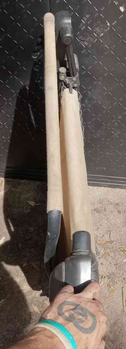 Foldable Lawn Chair with table attached - Niceville, Florida - FleaMarketBay