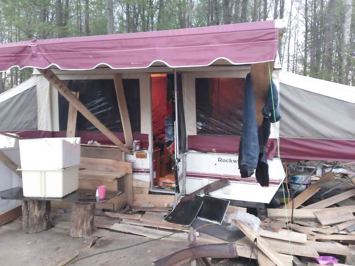 take as is mint condition needs work on the tlc - Selma, Indiana - FleaMarketBay