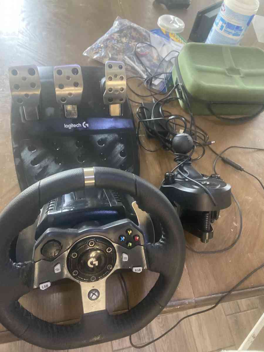 Logitech steering wheel whith shifter - Alicia, Arkansas - FleaMarketBay