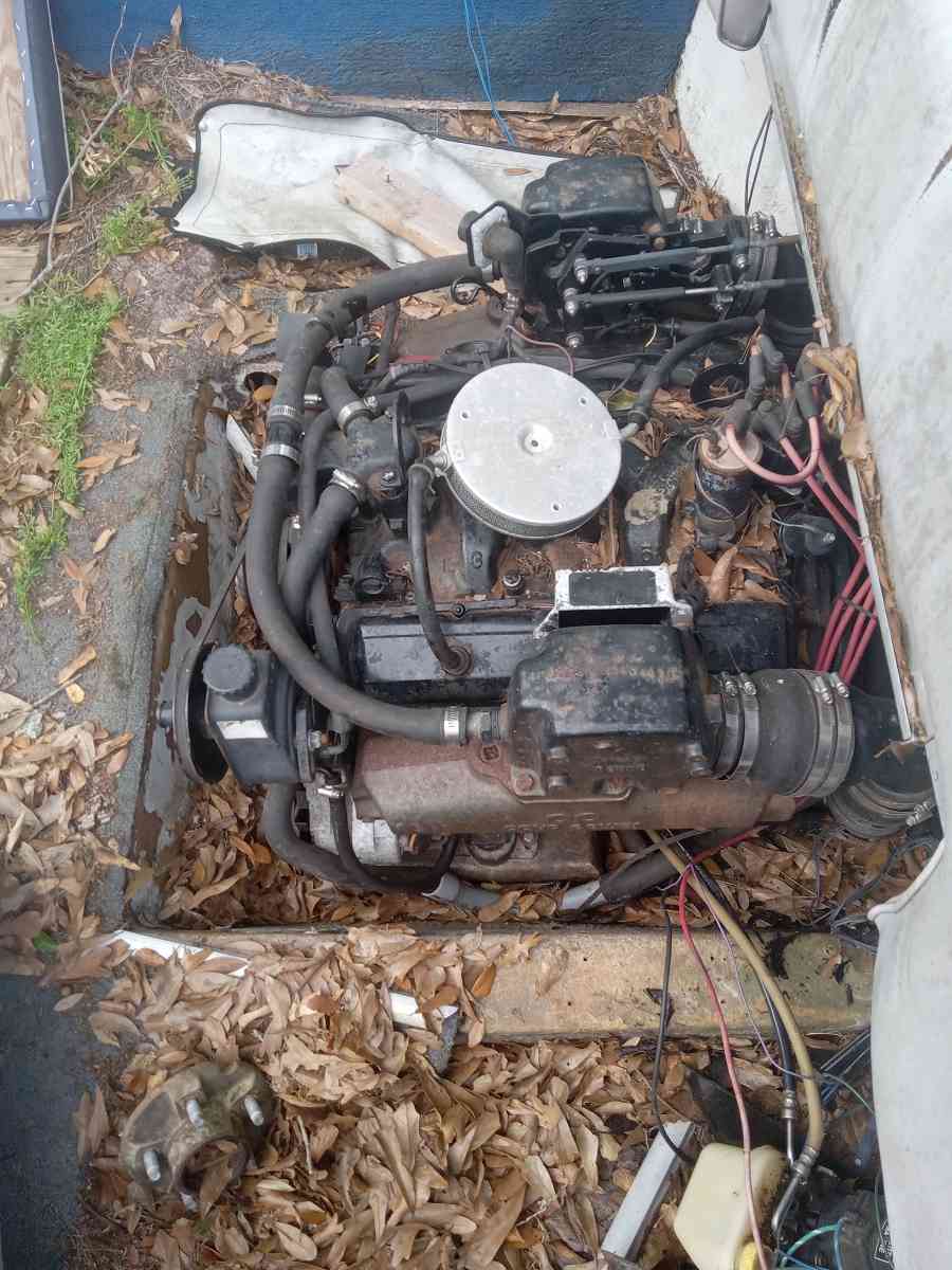 mercury boat motor - Saint Amant, Louisiana - FleaMarketBay
