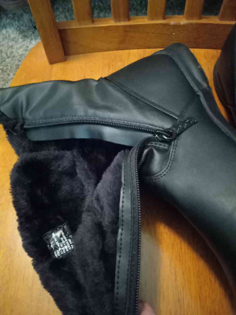 winter Boots - Waleska, Georgia - FleaMarketBay
