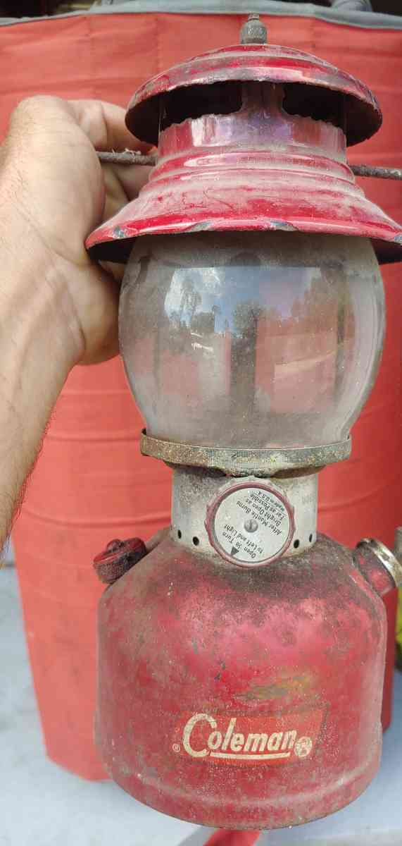 Coleman lanterns - Beverly Hills, Florida - FleaMarketBay