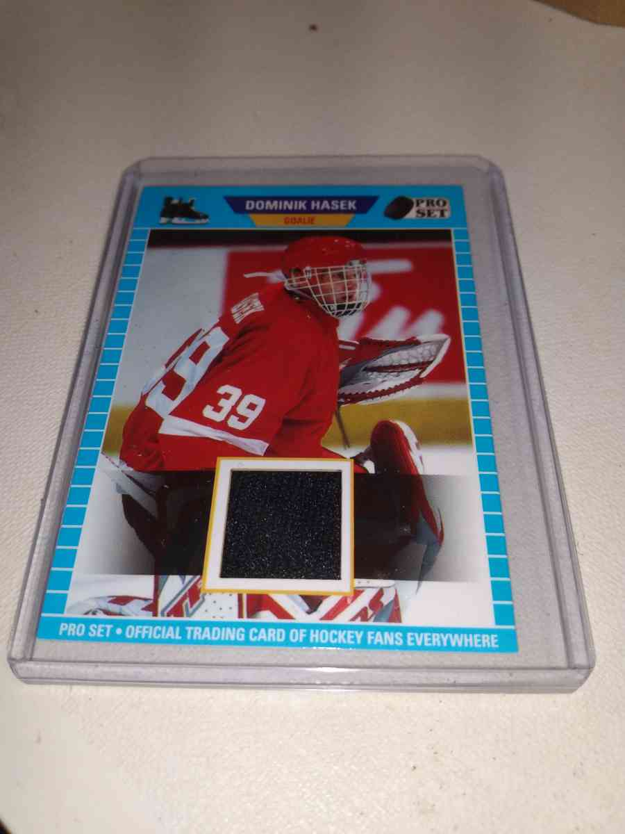 2021 pro set Dominic Hasek relic card